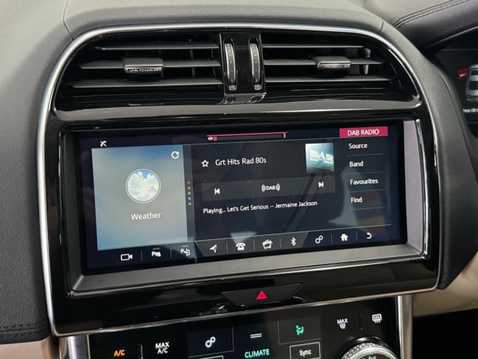 2025 Jaguar Xe