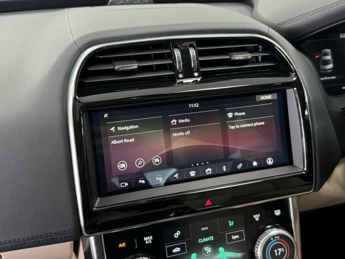 2025 Jaguar Xe