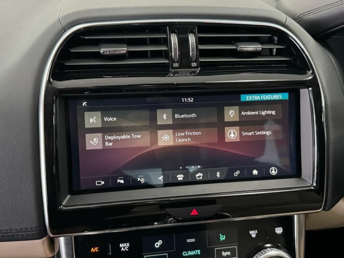 2025 Jaguar Xe