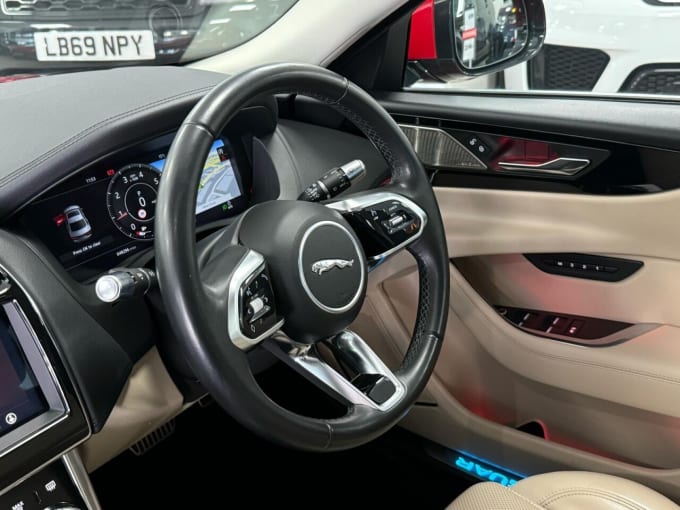 2025 Jaguar Xe