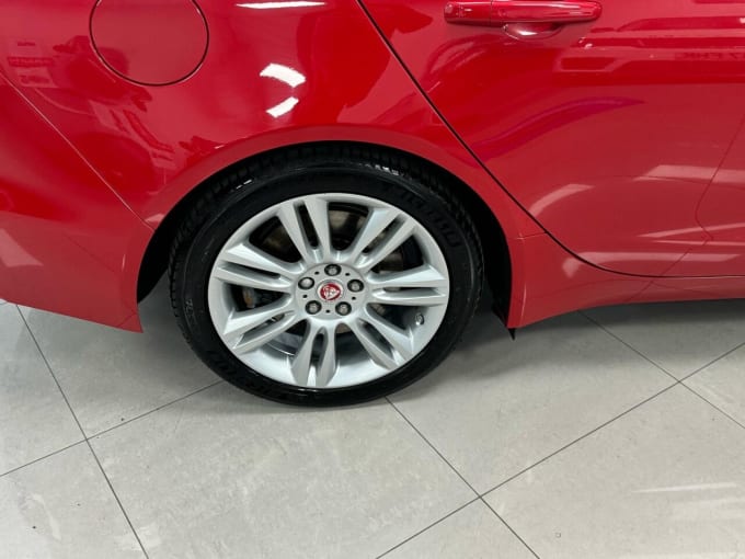 2025 Jaguar Xe