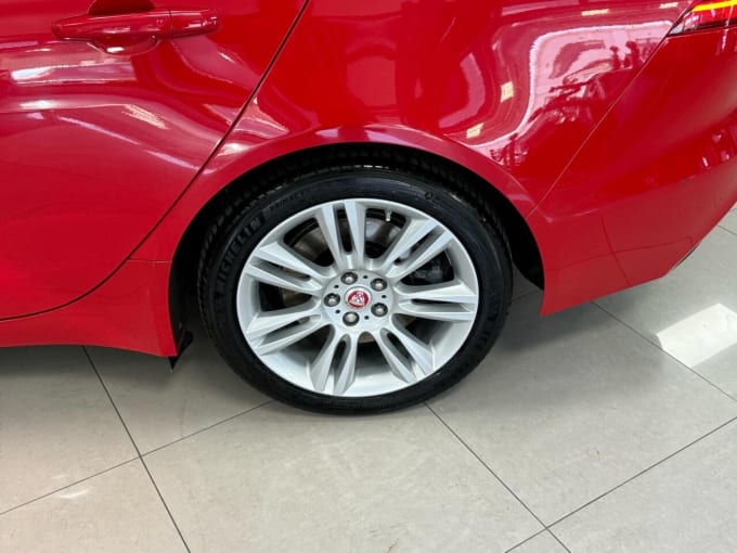 2025 Jaguar Xe