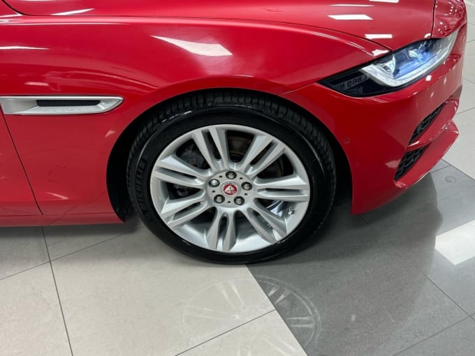 2025 Jaguar Xe