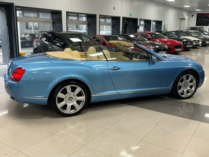 2025 Bentley Continental
