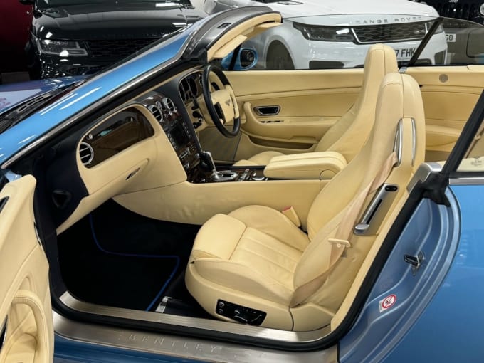 2025 Bentley Continental
