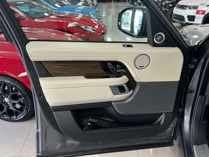 2025 Land Rover Range Rover