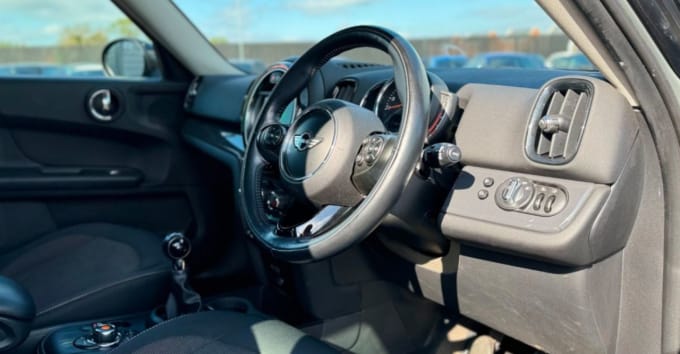 2025 Mini Countryman