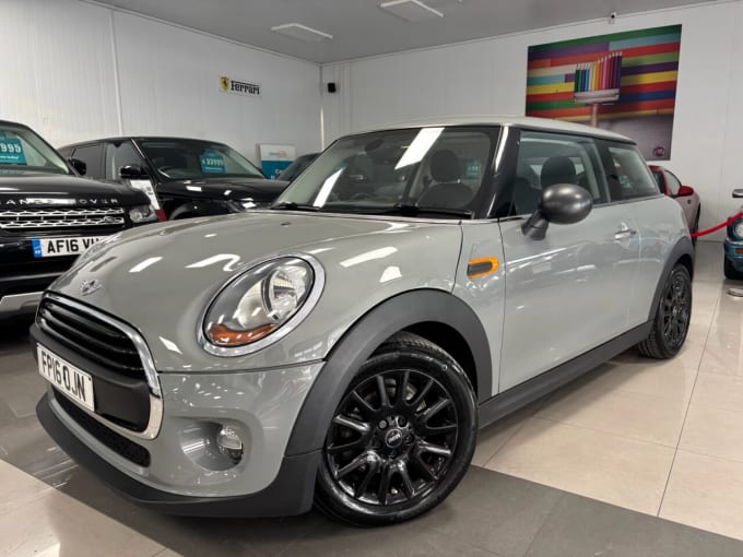 2025 Mini Hatch