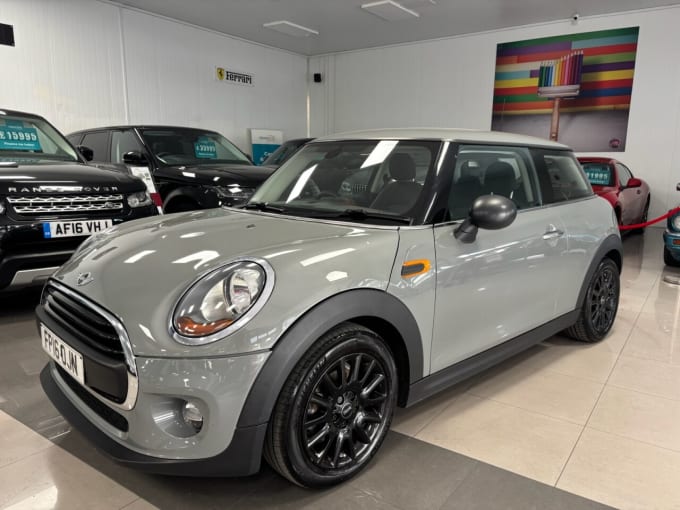 2025 Mini Hatch