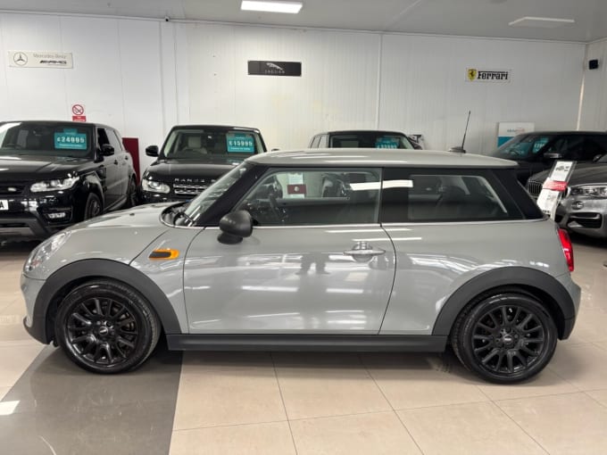 2025 Mini Hatch