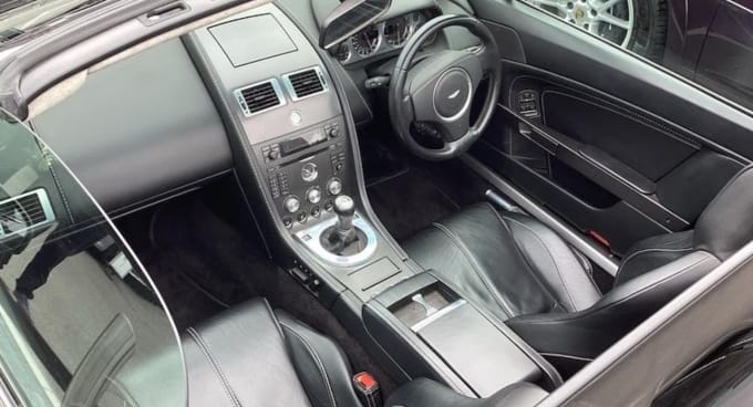 2025 Aston Martin Vantage