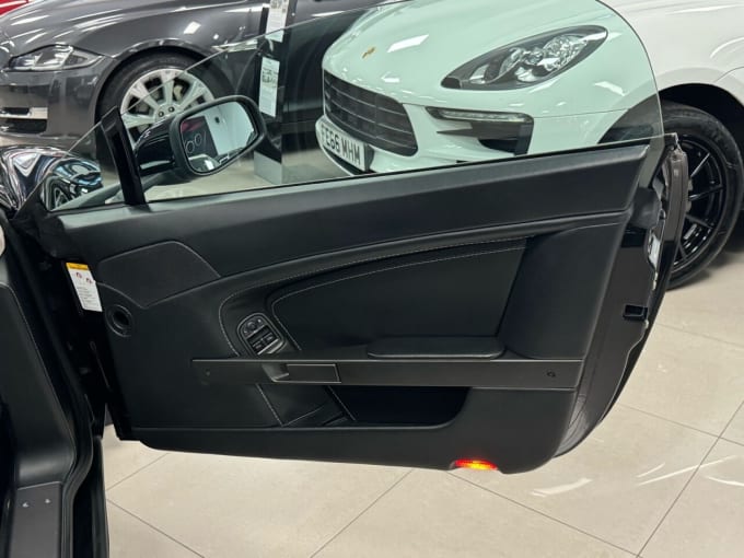 2025 Aston Martin Vantage