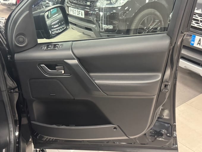 2025 Land Rover Freelander 2