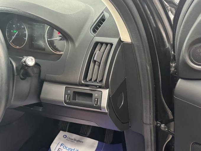 2025 Land Rover Freelander 2