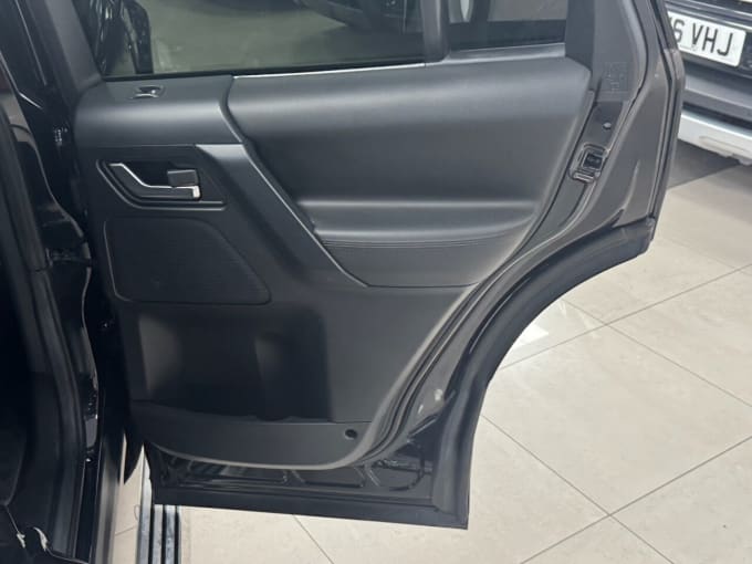 2025 Land Rover Freelander 2
