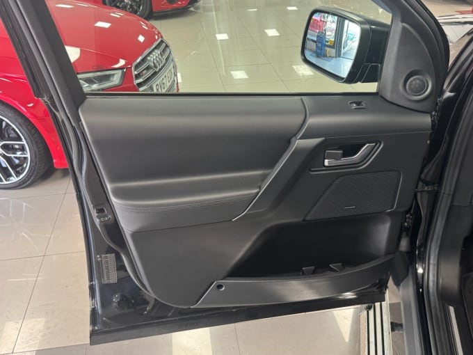 2025 Land Rover Freelander 2