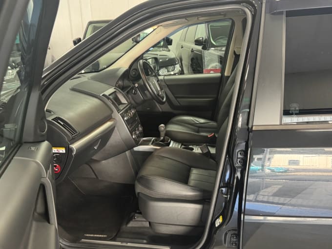 2025 Land Rover Freelander 2
