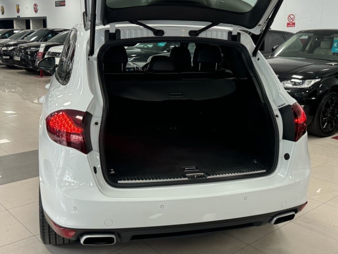 2025 Porsche Cayenne