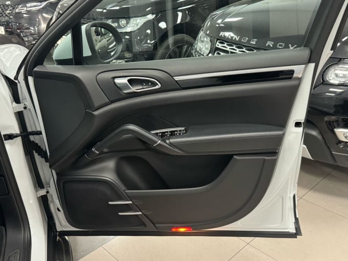 2025 Porsche Cayenne