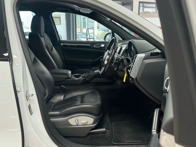 2025 Porsche Cayenne