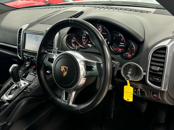 2025 Porsche Cayenne
