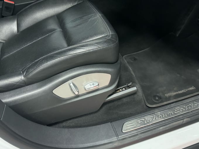 2025 Porsche Cayenne