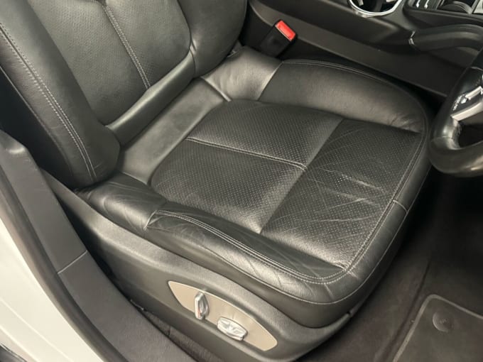 2025 Porsche Cayenne