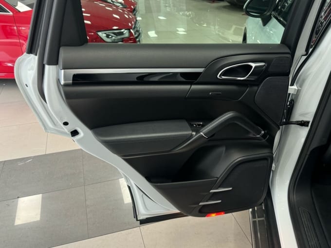 2025 Porsche Cayenne