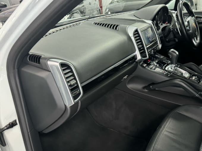 2025 Porsche Cayenne