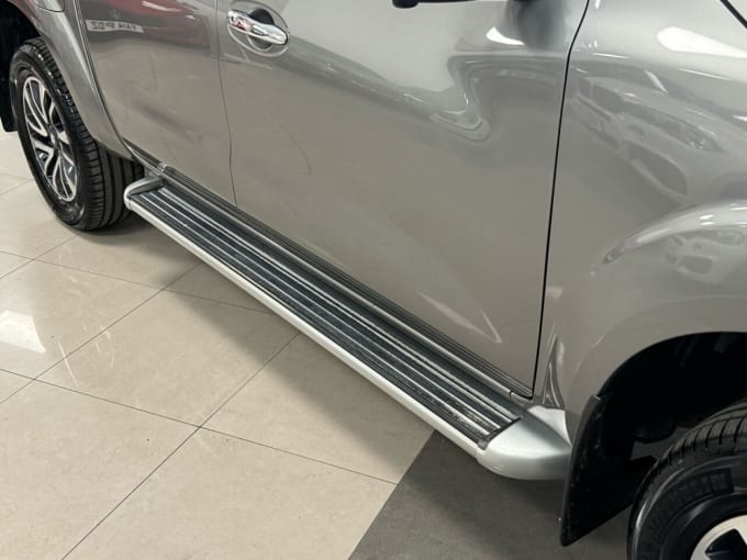 2025 Nissan Navara