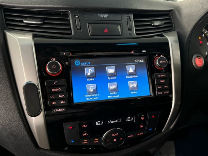 2025 Nissan Navara