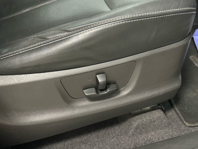 2025 Isuzu D-max