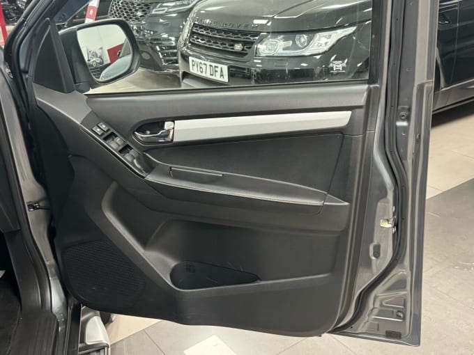 2025 Isuzu D-max