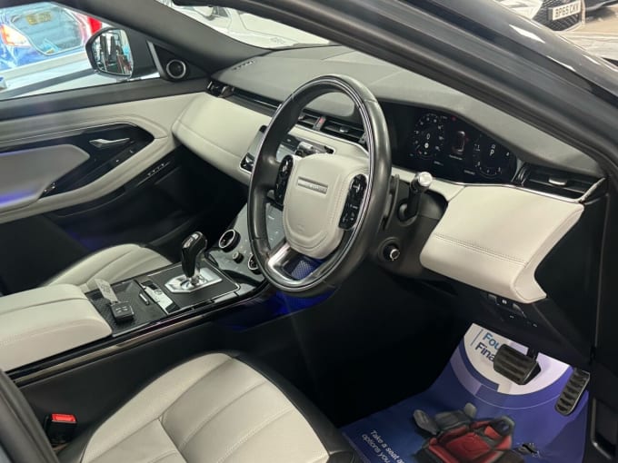 2025 Land Rover Range Rover Evoque
