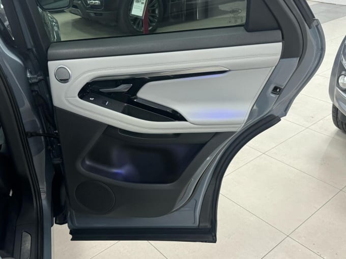 2025 Land Rover Range Rover Evoque