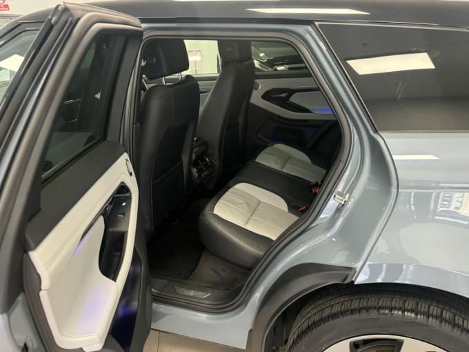 2025 Land Rover Range Rover Evoque