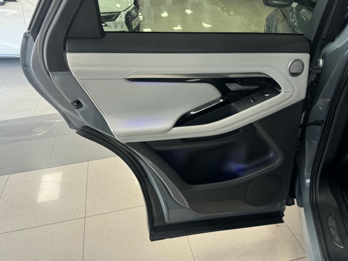 2025 Land Rover Range Rover Evoque