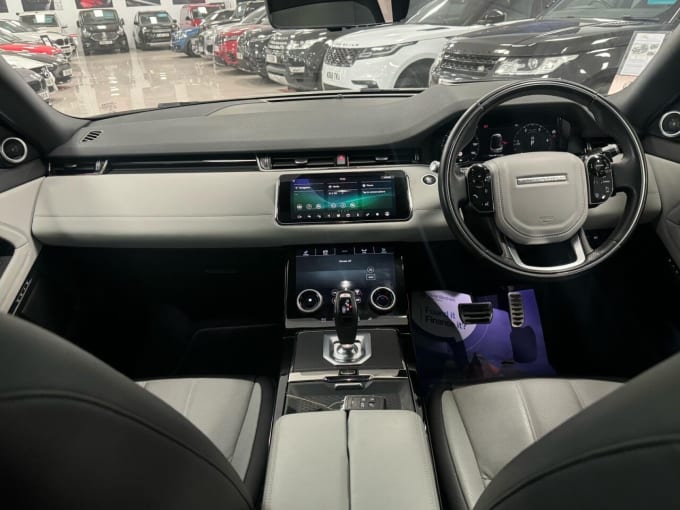 2025 Land Rover Range Rover Evoque