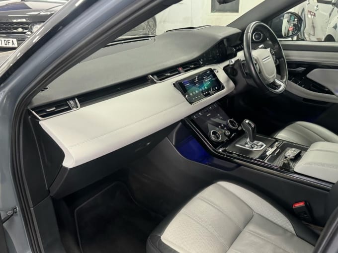 2025 Land Rover Range Rover Evoque