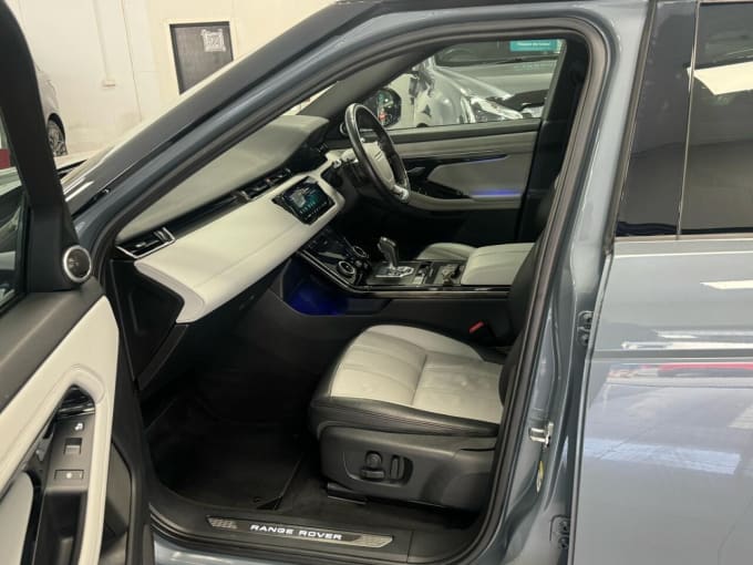 2025 Land Rover Range Rover Evoque