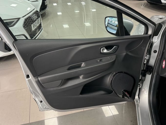 2025 Renault Clio