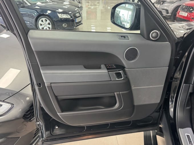 2025 Land Rover Range Rover Sport