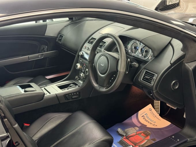 2025 Aston Martin Db9
