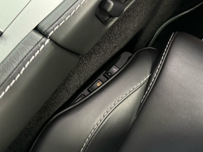 2025 Aston Martin Db9