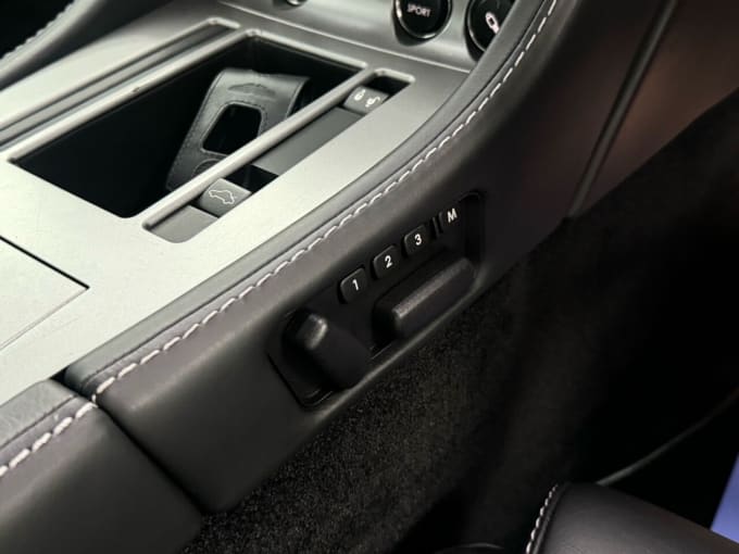 2025 Aston Martin Db9