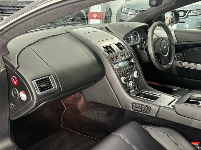 2025 Aston Martin Db9