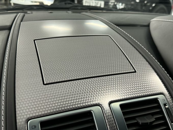 2025 Aston Martin Db9