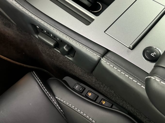2025 Aston Martin Db9