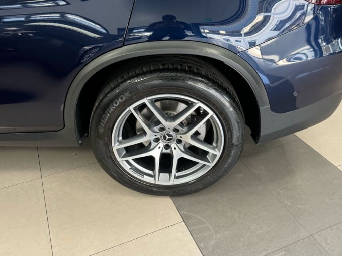 2025 Mercedes-benz Glc