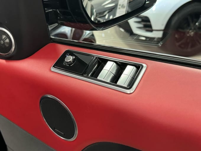 2025 Land Rover Range Rover Sport